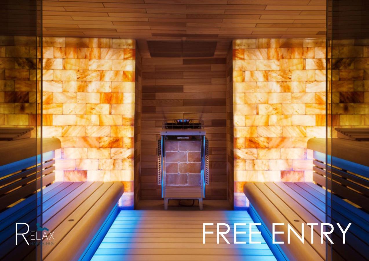 Free Wellness & Multimedia - Snidane V Cene - Zdarma Vstup Do Wellness, Virive Vany, Solna Sauna, Finska Sauna, Parni Sauna, Masaze, Playstation 5 A Hry, Sklep, Moderni Vybaveni, Parkovani Zdarma, Vybaveni Pro Deti, Klidna Lokalita * Гаррахов