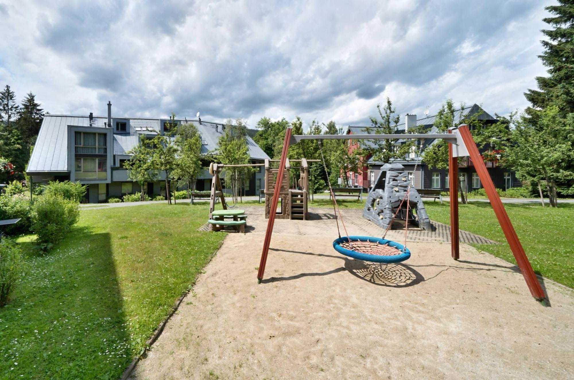 Free Wellness & Multimedia - Snidane V Cene - Zdarma Vstup Do Wellness, Virive Vany, Solna Sauna, Finska Sauna, Parni Sauna, Masaze, Playstation 5 A Hry, Sklep, Moderni Vybaveni, Parkovani Zdarma, Vybaveni Pro Deti, Klidna Lokalita